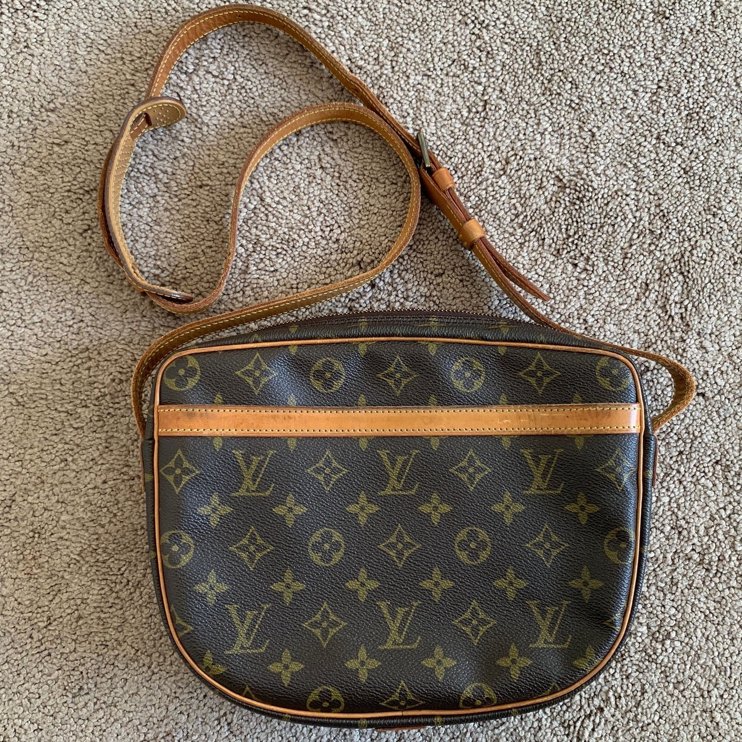LV1043 Louis Vuitton women's monogram crossbody bag