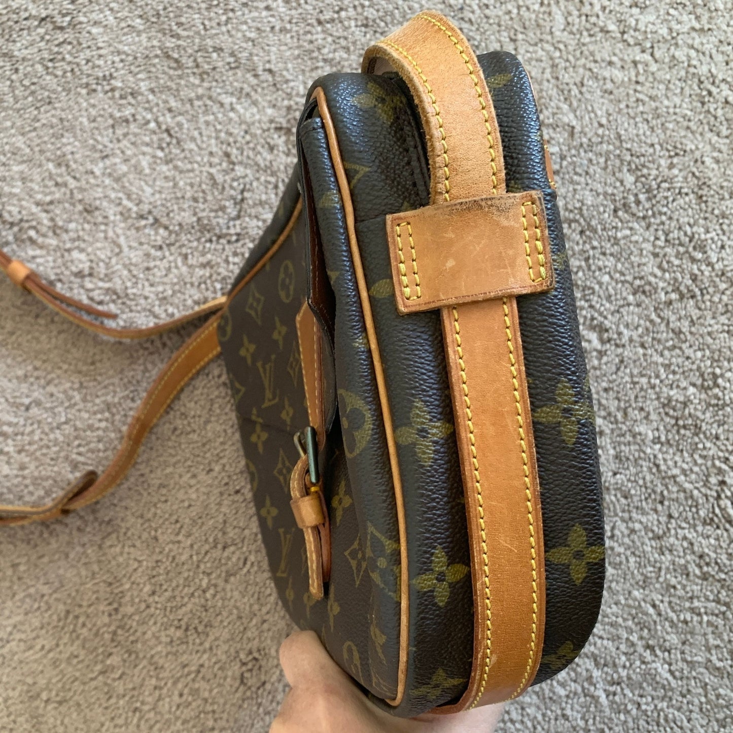 LV1043 Louis Vuitton women's monogram crossbody bag