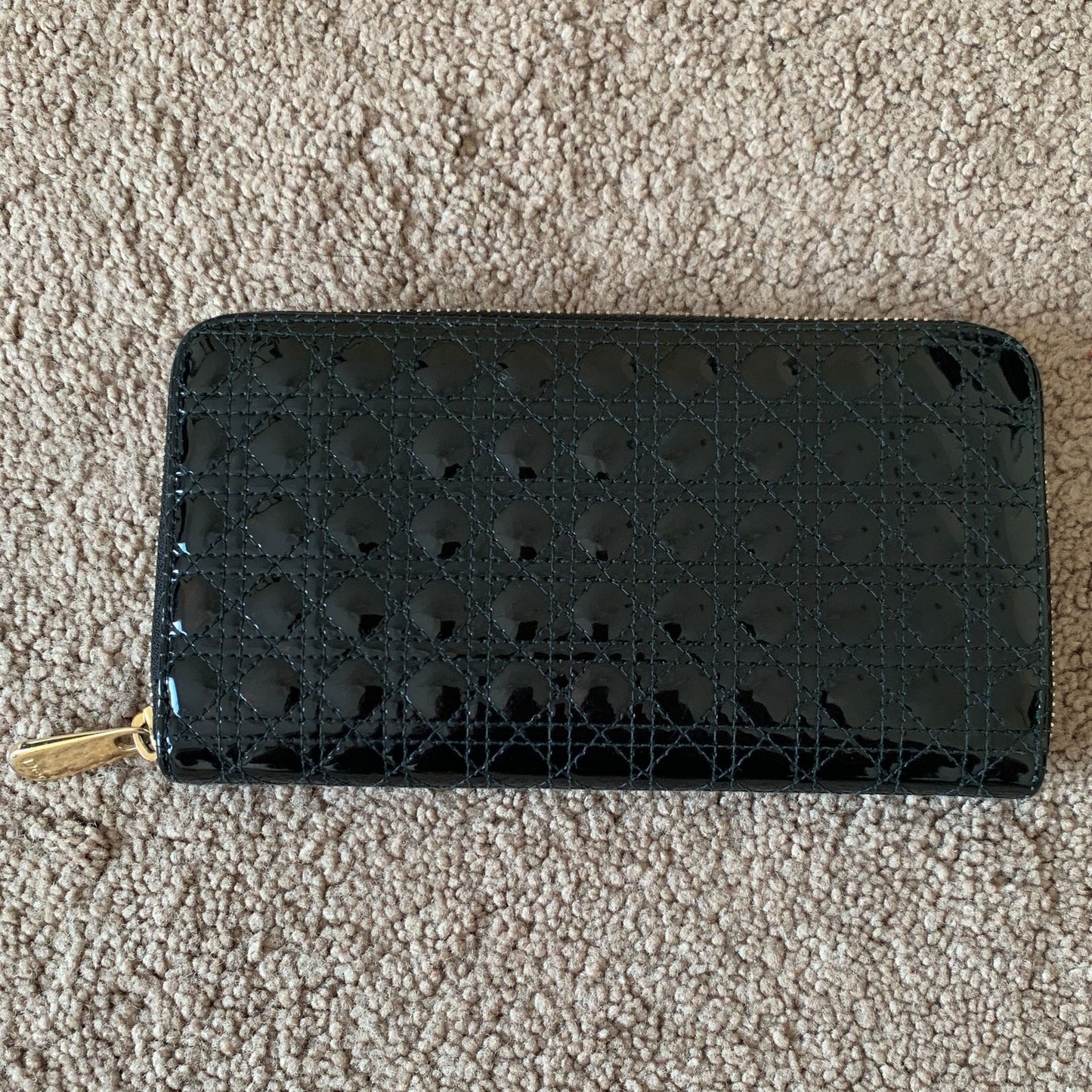D1005 Christian Dior long black patent leather wallet